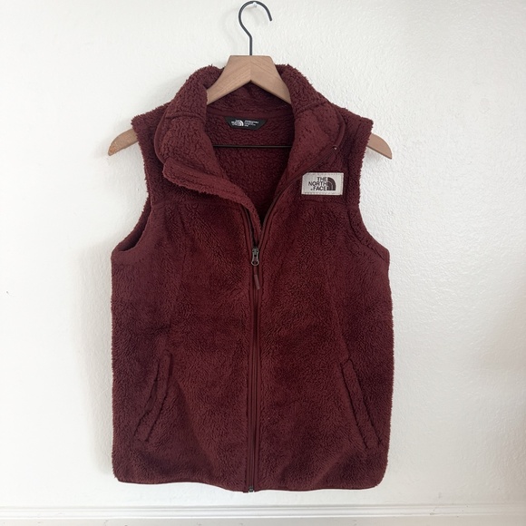 The North Face Jackets & Blazers - North Face Campshire Vest Burgundy Brown Sherpa Fleece